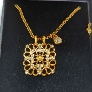 Avon Signature Collection Square Pendant